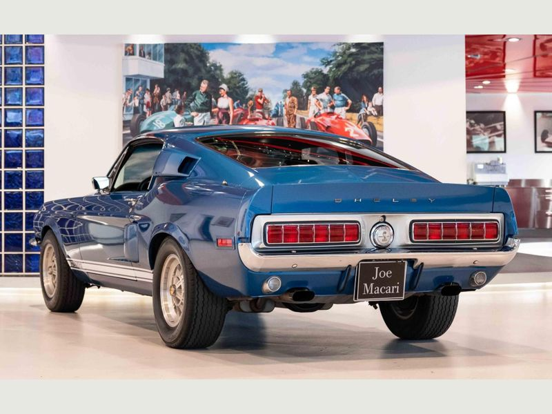 Illustration for article titled Classic Ford Mustangs on Autotrader U.K.